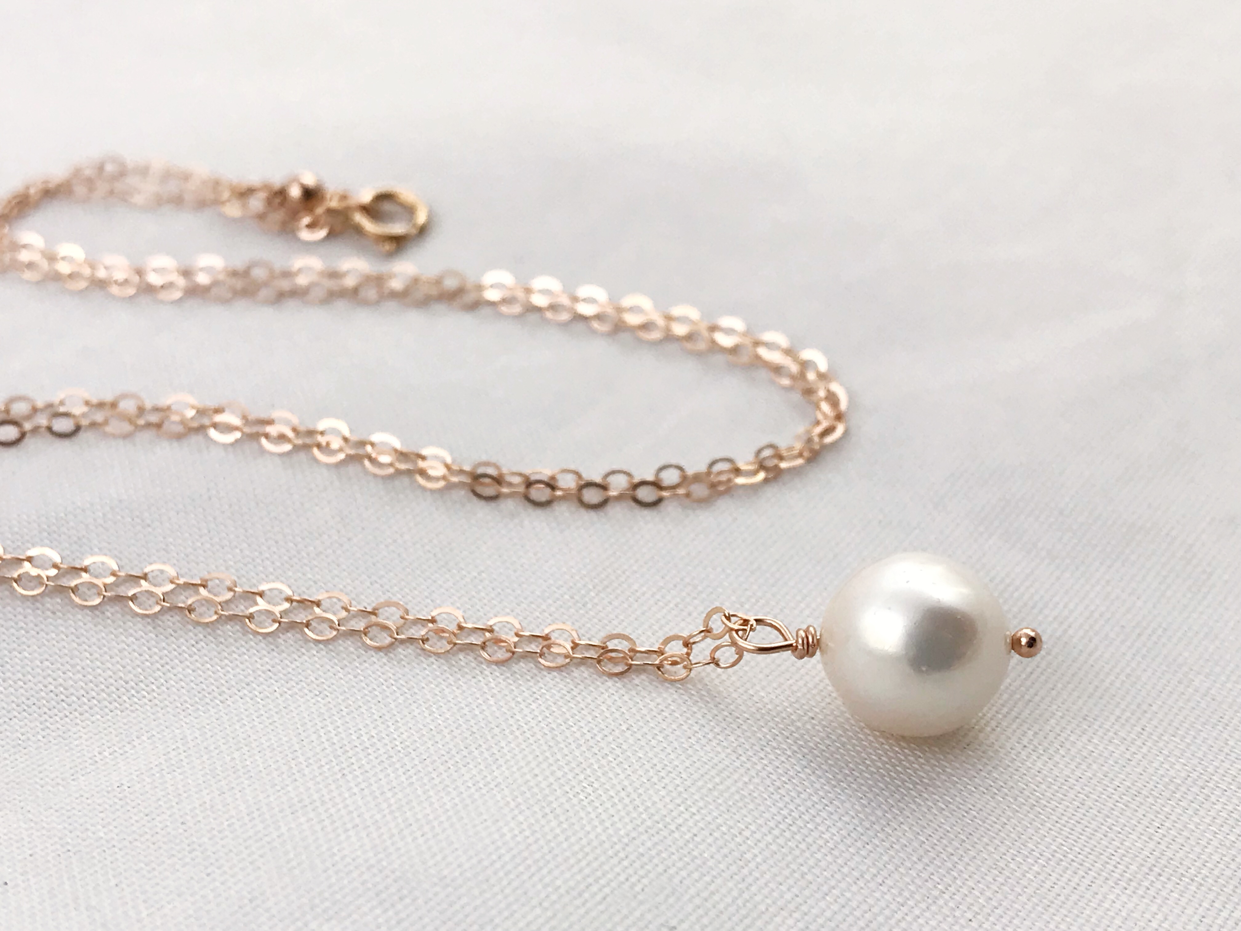 Single Pearl Pendant Necklace / 14k Rose Gold Filled / Ivory White Round Freshwater Pearl - Image 7