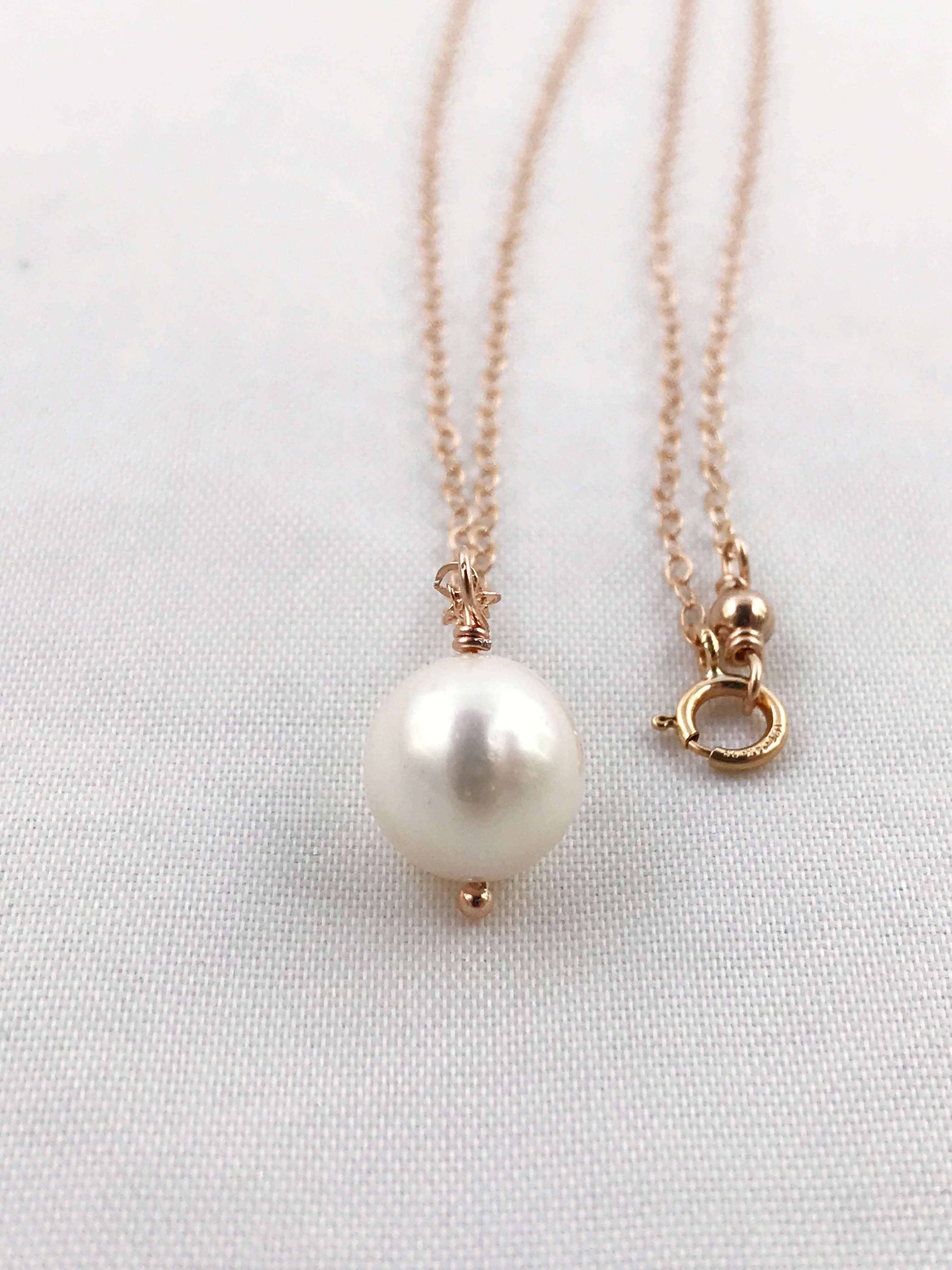 Single Pearl Pendant Necklace / 14k Rose Gold Filled / Ivory White Round Freshwater Pearl - Image 6