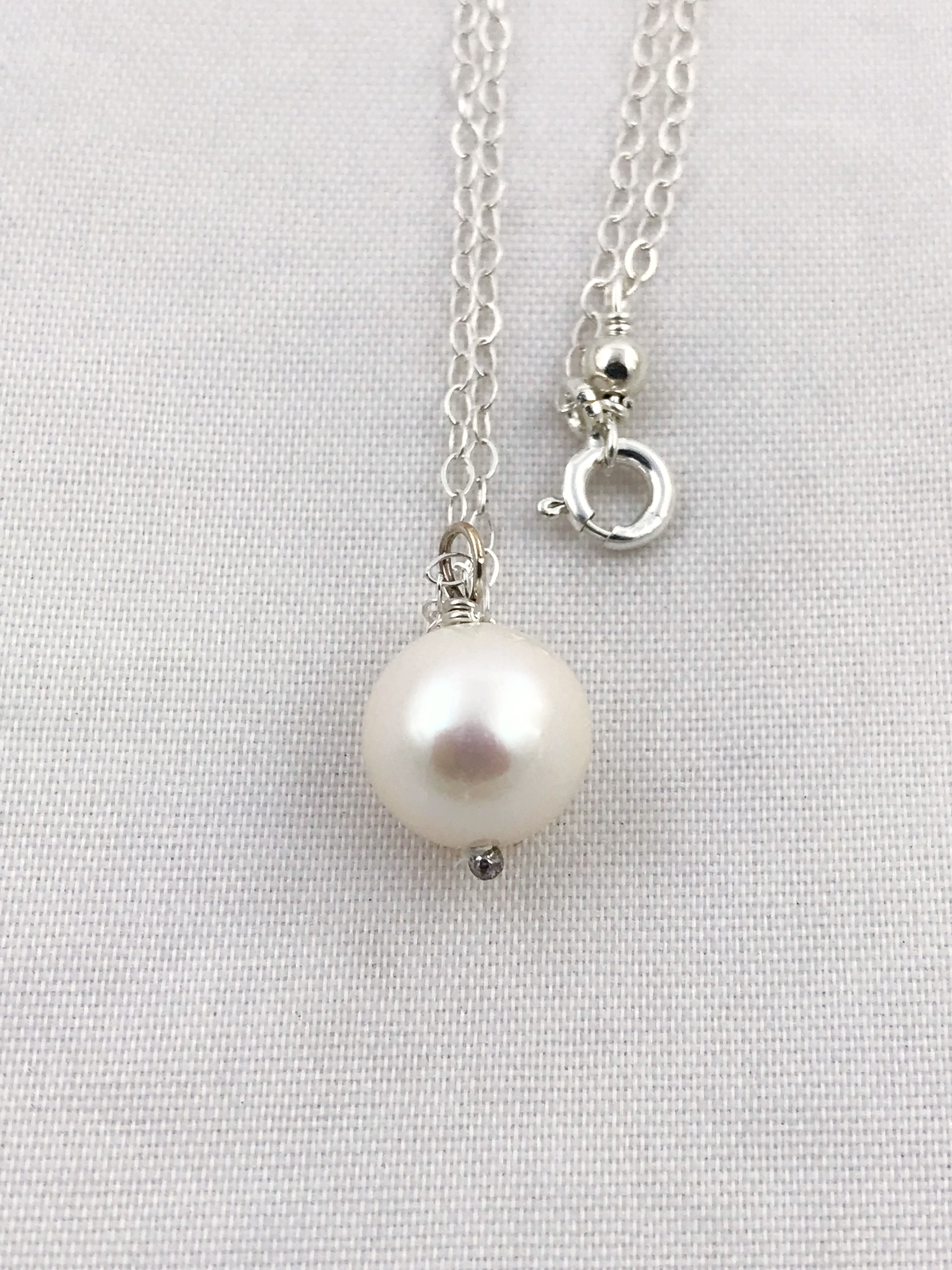 Single Pearl Pendant Necklace / Solid Sterling Silver / Ivory White Round Freshwater Pearl - Image 6
