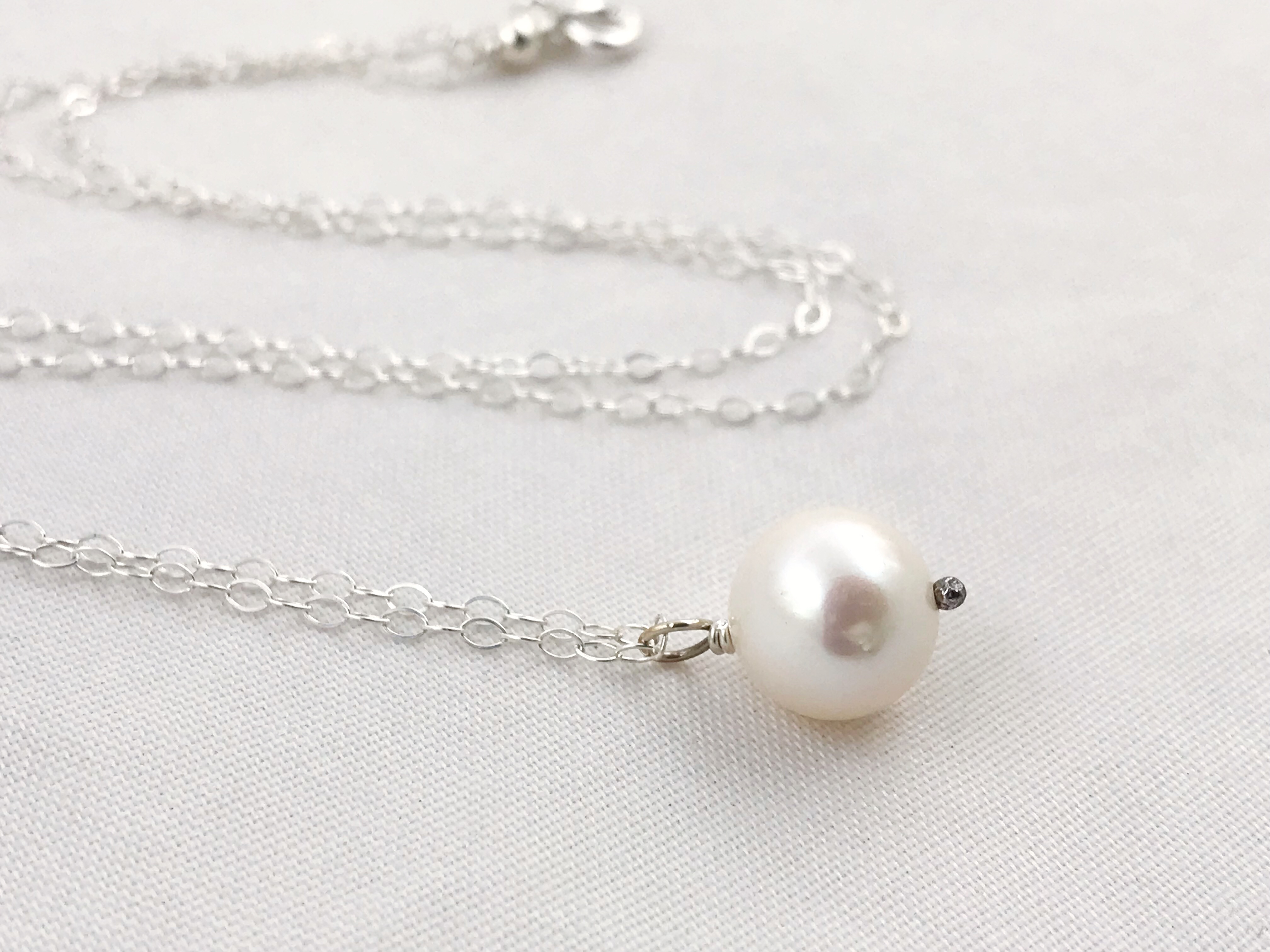 Single Pearl Pendant Necklace / Solid Sterling Silver / Ivory White Round Freshwater Pearl - Image 7