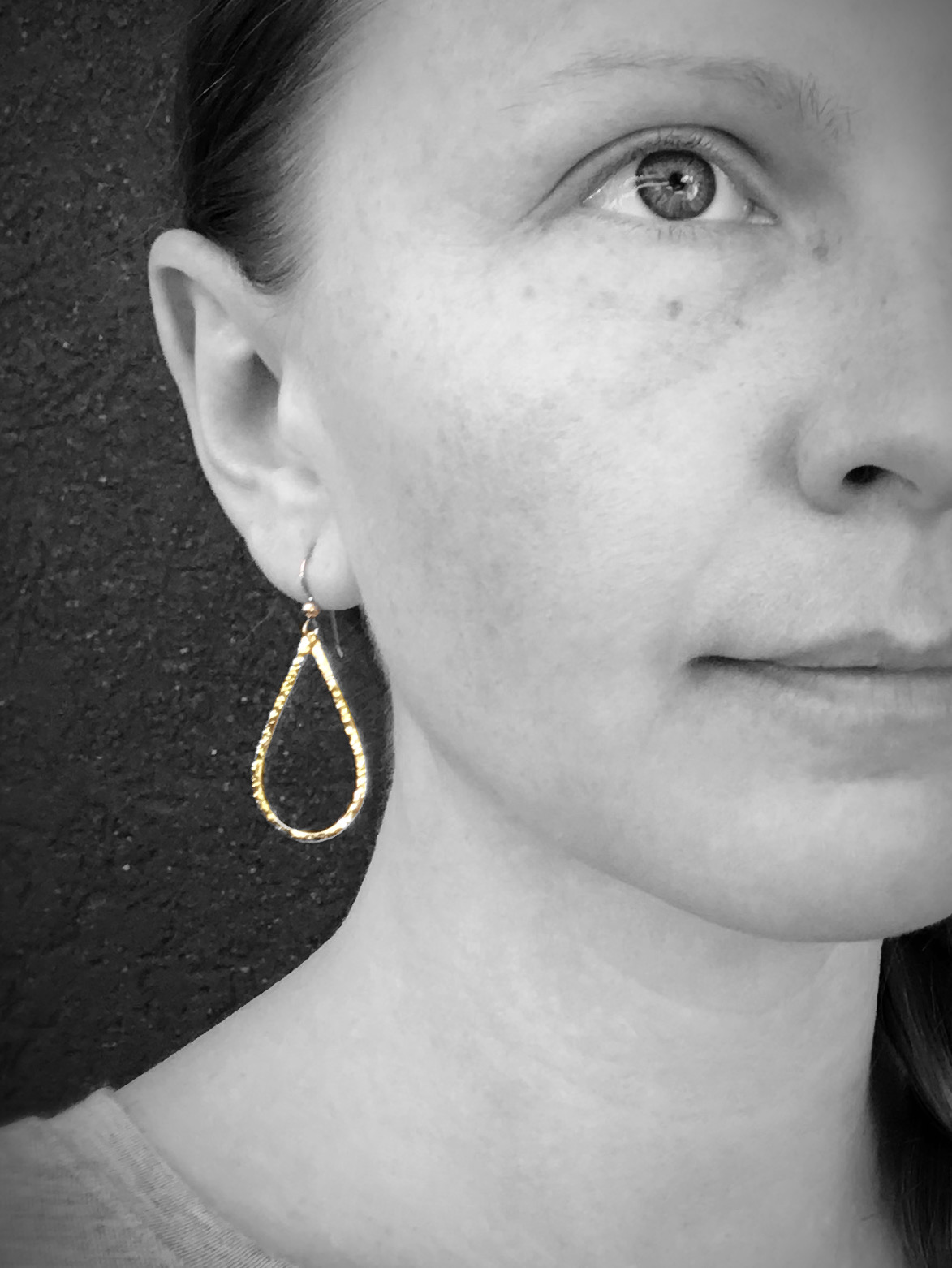 Teardrop Earrings / 14k Yellow Gold Filled / Hammer Forged / Hammer Textured - Image 9