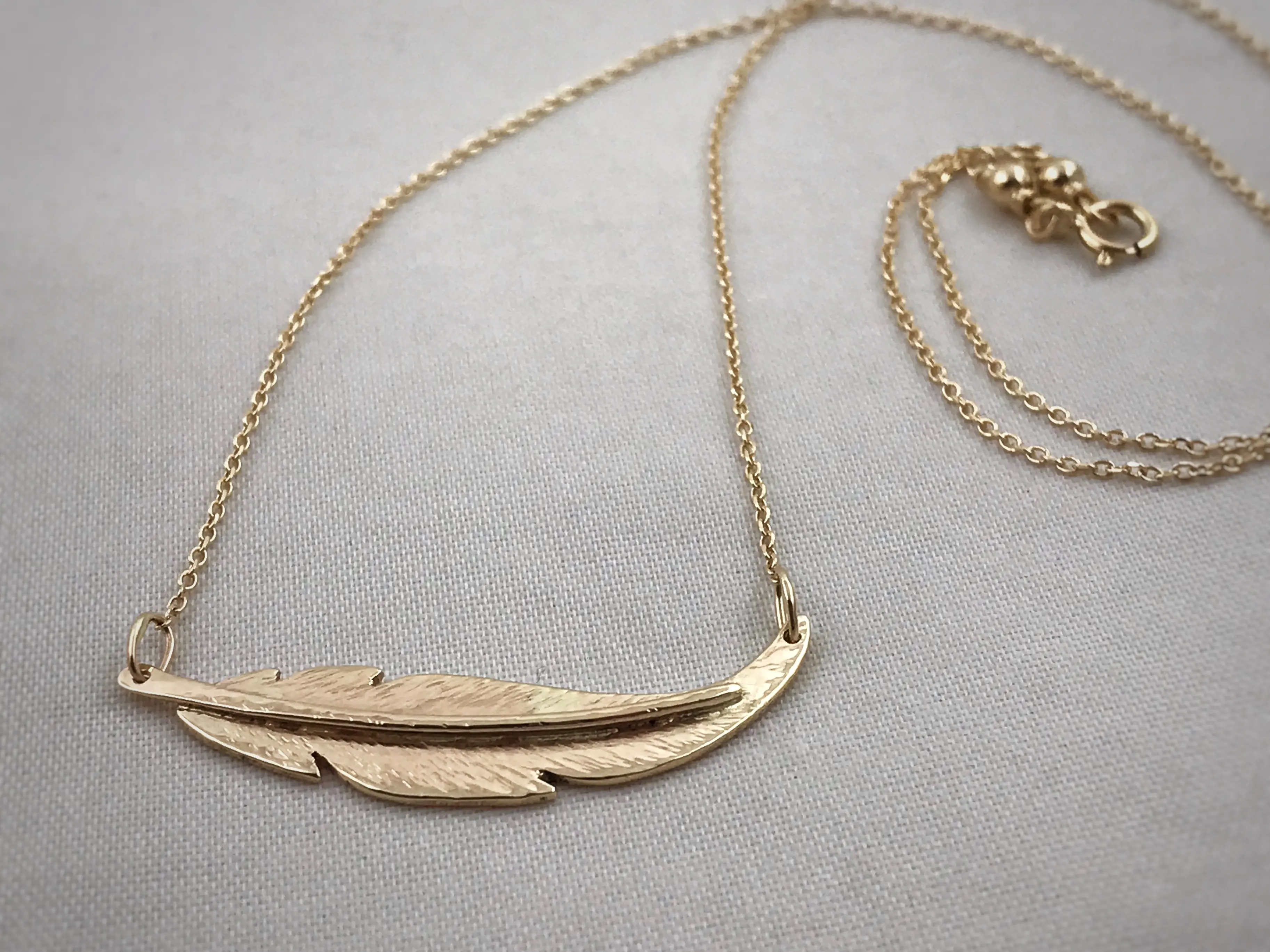 Feather Necklace / Solid 14k Yellow Gold / Small Horizontal Curved Feather / Hand Forged Unique Feather - Image 5