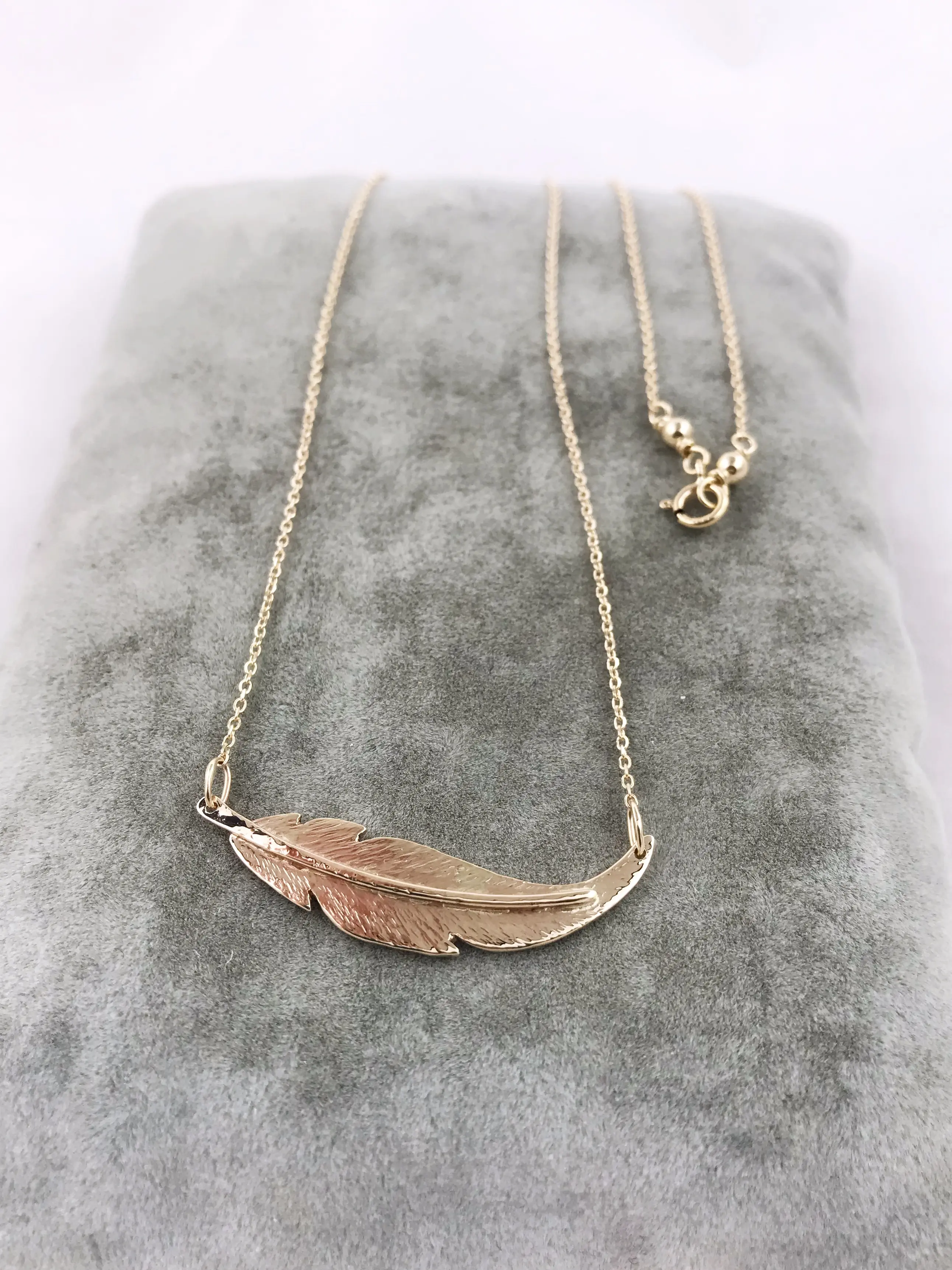 Feather Necklace / Solid 14k Yellow Gold / Small Horizontal Curved Feather / Hand Forged Unique Feather - Image 2