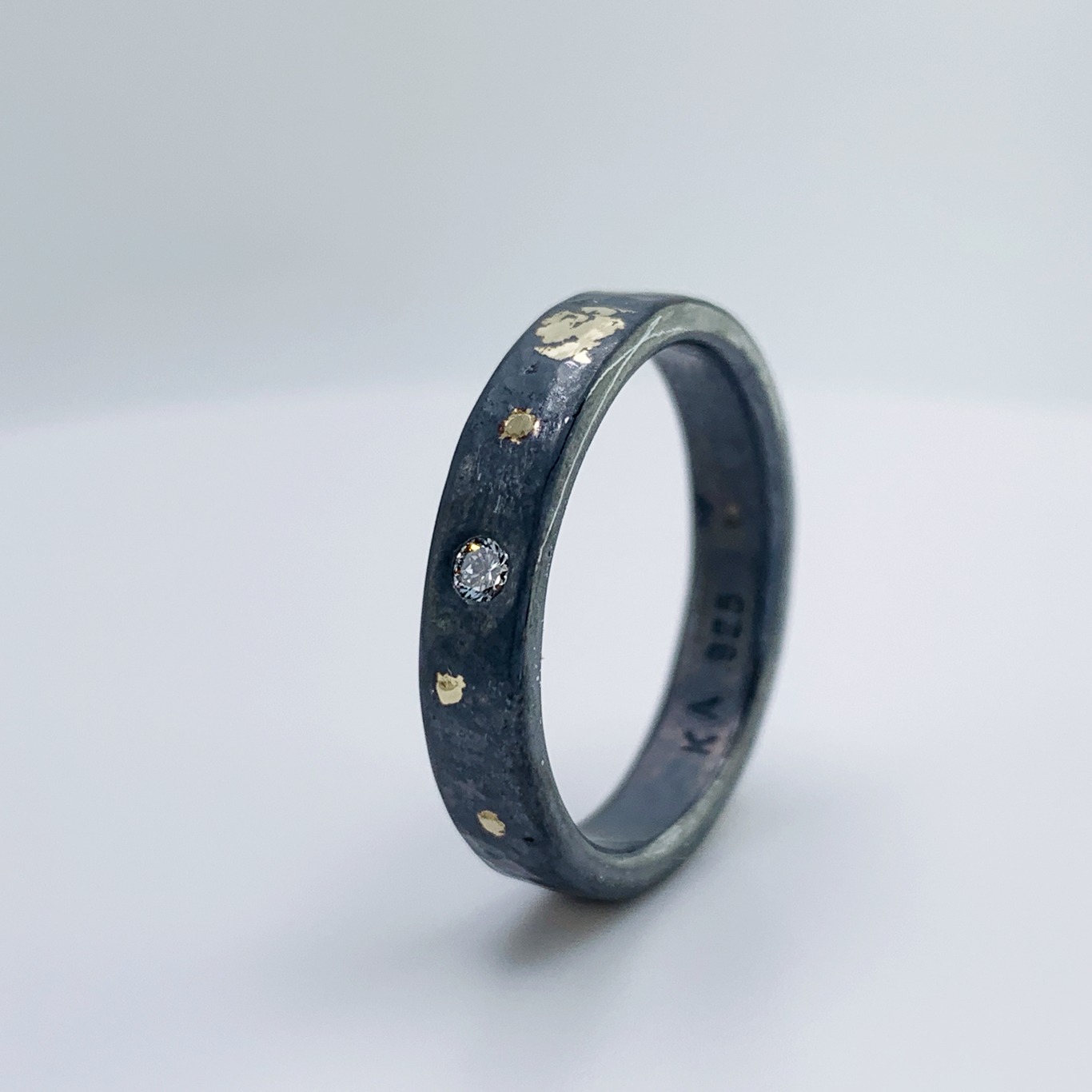 "Stargazer" Diamond Ring / Solid Antiqued Sterling Silver / 18k Gold / Genuine Diamond / 4mm Width / Rustic Hammered Texture / Size 7.5 - Image 5