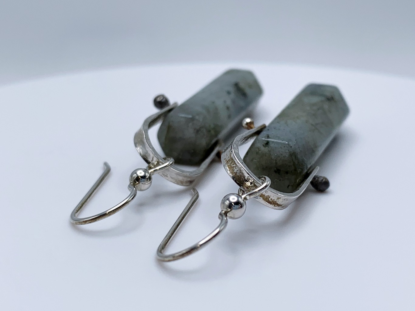Labradorite Crystal Point Statement Earrings / Solid Sterling Silver / Genuine Labradorite Points - Image 5
