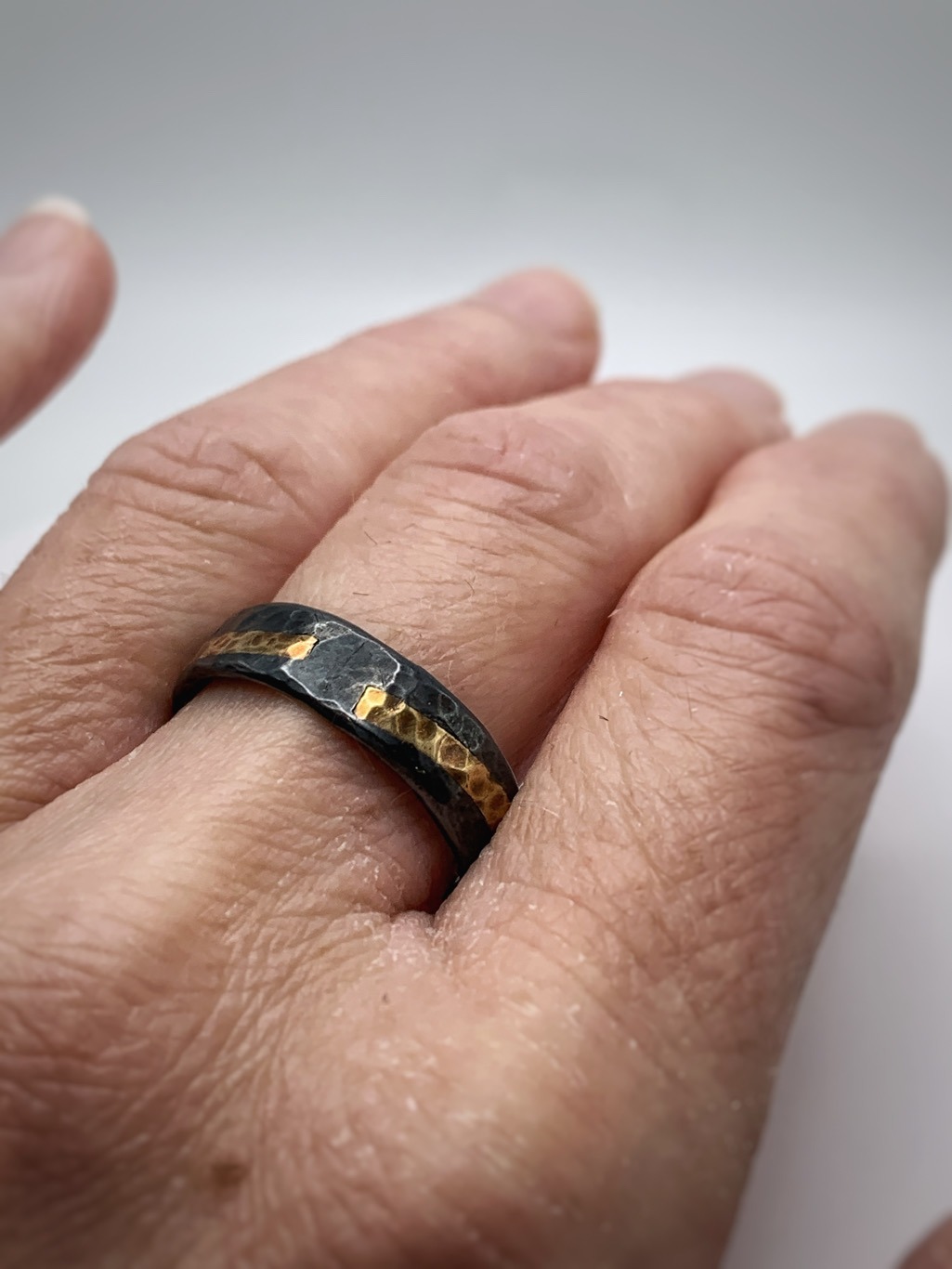 Cosmic Ring / Solid Antiqued Sterling Silver / 18k Gold / 6mm Width / Rustic Hammered Texture / Size 9 - Image 8